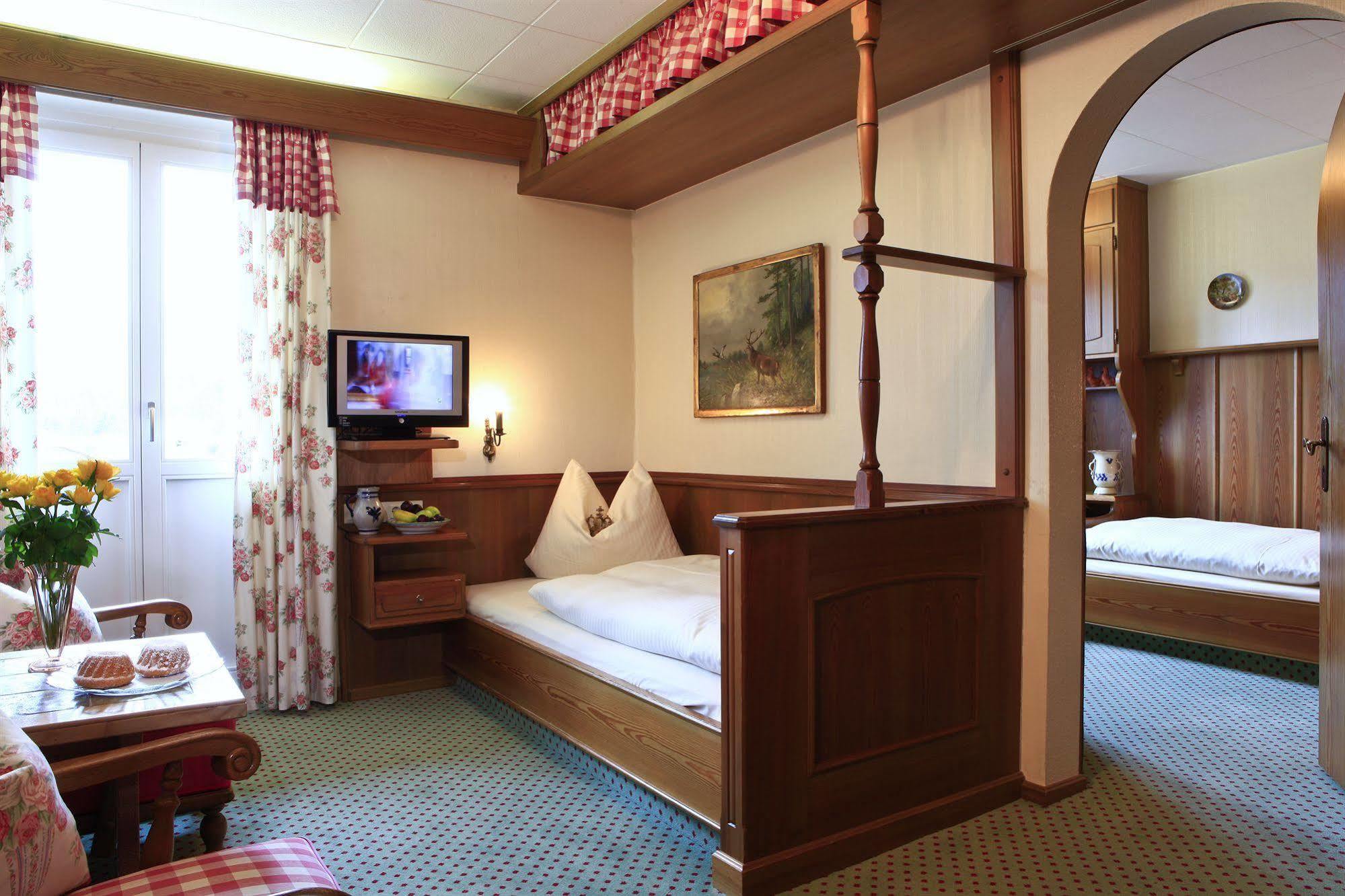 Hotel Rex บาดวิสเซ ภายนอก รูปภาพ